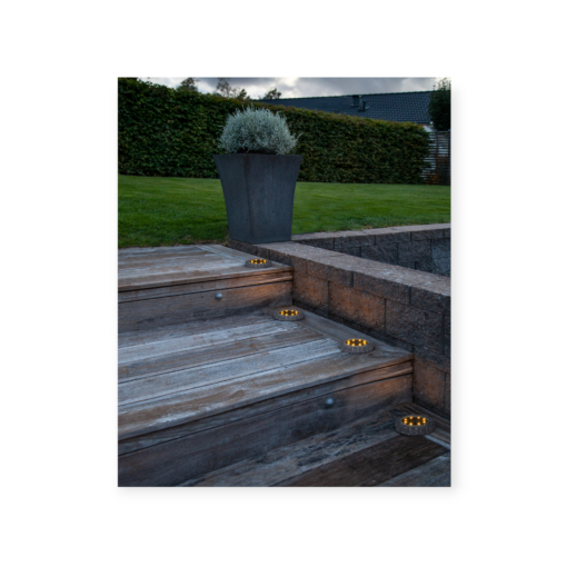 Solarbetriebene-Rasenleuchte-Lawnlight.png